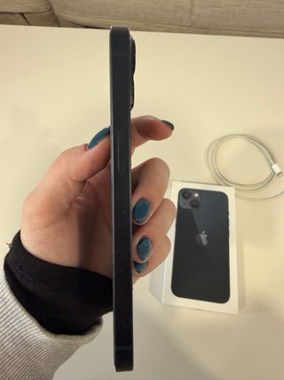 iPhone 13 Negro 128GB + Cable