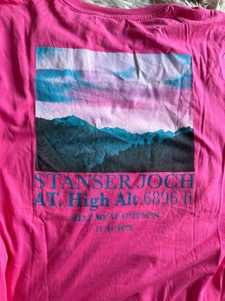 Camiseta rosa con coordenadas hombre