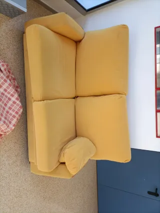 Sofá amarillo 2 plazas