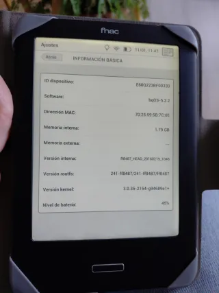 Libro electrónico con funda árbol multicolor