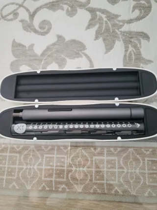 Destornillador eléctrico con accesorios