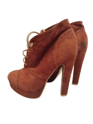 Botines de tacón con cordones