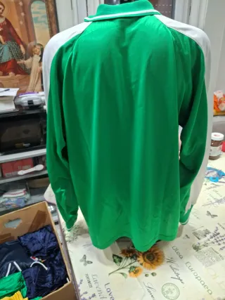 Maglietta sportiva Giosport verde e bianca