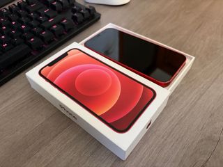 iPhone 12 Rojo