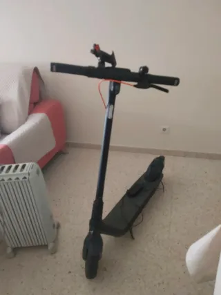 Patín Ninebot E2 Pro con soporte móvil y cargador