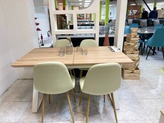 Mesa Comedor Nórdica + 4 Sillas