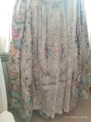 Trajes de Fallera granate y beig y Regalo camcam