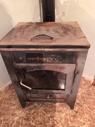 Estufa de leña de hierro fundido