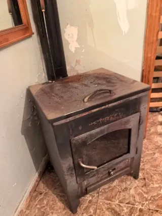 Estufa de leña de hierro fundido