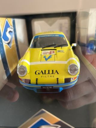 Solido Porsche 911 RSR Scala 1/18