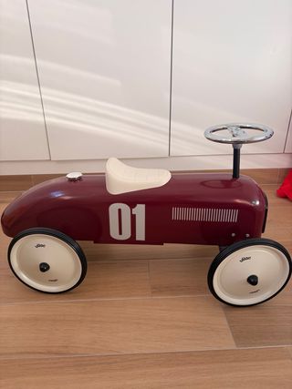 Correpasillos retro coche 01.