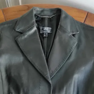 Americana Piel Mango Negra