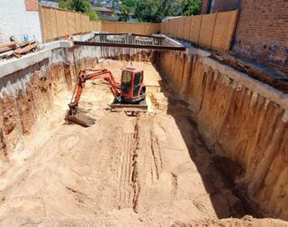 Movimiento de tierras, derribos y nivelaciones