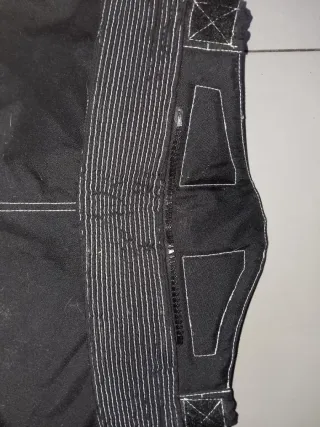 Traje de moto negro completo hombre