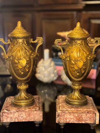 Par de Ânforas Douradas