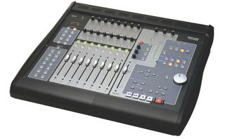 Tascam FW-1884 – Interfaccia Audio Professionale