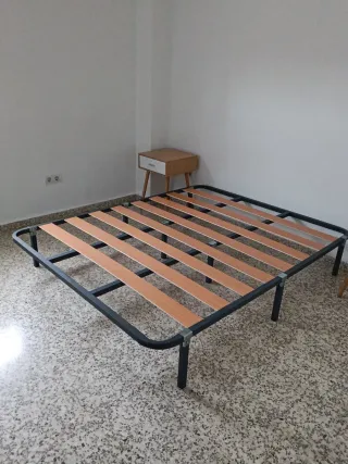 Somier metálico con láminas de madera
