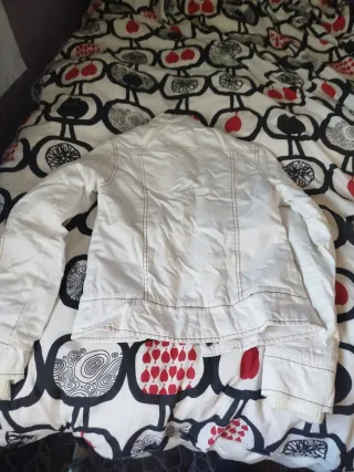 Chaqueta vaquera enguatada