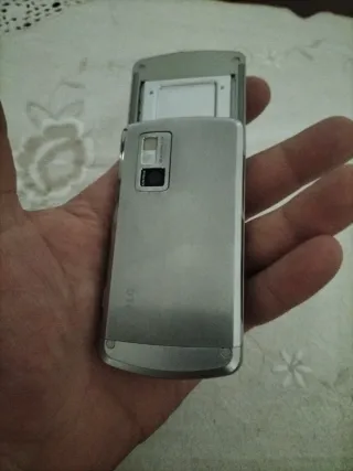 Telefono LG KE970 Shine Argento