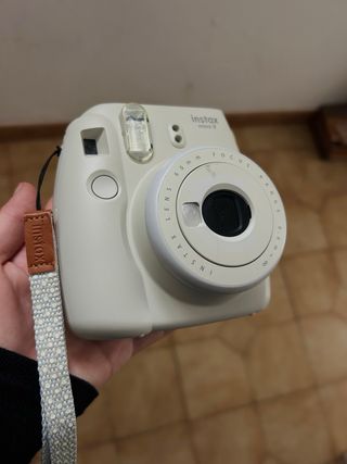 Cámara Fujifilm Instax Mini 9 Blanca