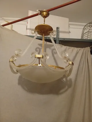 Lámpara de techo cristal y metal dorada