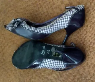 Zapatos de salón tacón alto