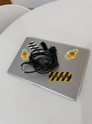 Portátil HP+Airpodspro de regalo PRECIO NEGOCIABLE