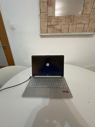 Portátil HP+Airpodspro de regalo PRECIO NEGOCIABLE