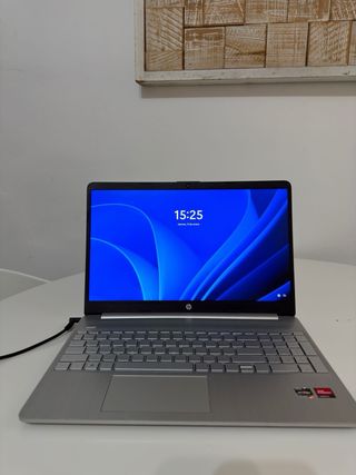 Portátil HP+Airpodspro de regalo PRECIO NEGOCIABLE