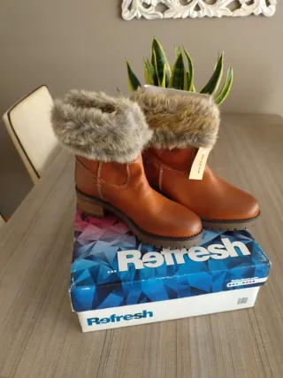 Botines de piel Refresh forrados de borrego