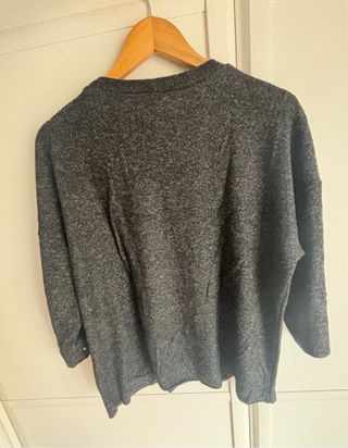 Jersey gris con perlas