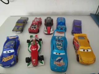 Coleccionismo coches Cars (16) y Hot Wheels (5)