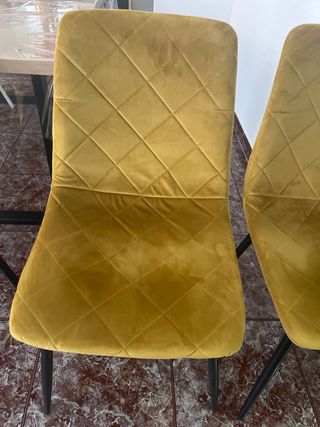 2 sillas terciopelo + 2 gratis