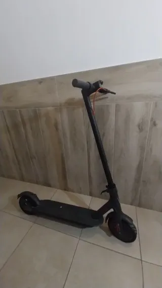 Patinete Eléctrico Negro