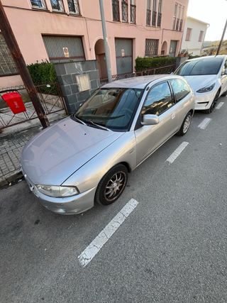 Mitsubishi Colt 2003