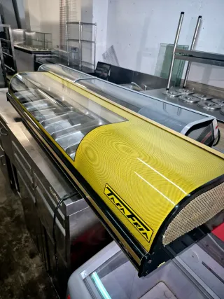 Vitrina expositora Tapera