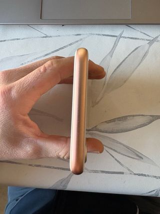 iPhone 8 Dorado 64GB