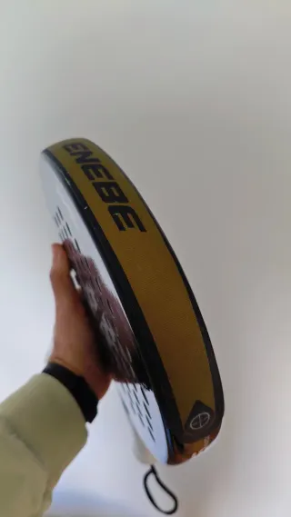 Pala NB RS 8.1 Black. 380g. Muy poco uso.