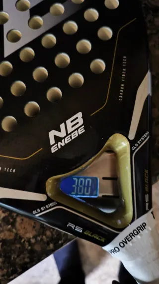 Pala NB RS 8.1 Black. 380g. Muy poco uso.