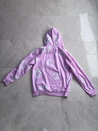 Sudadera rosa con estampado de flores y capucha
