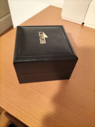 Caja de reloj Lotus negra