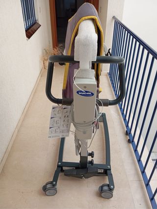 Grúa eléctrica personas mayores