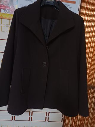 Chaqueta de paño oscura