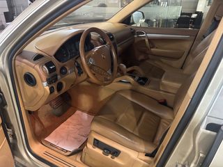 Porsche Cayenne 2004