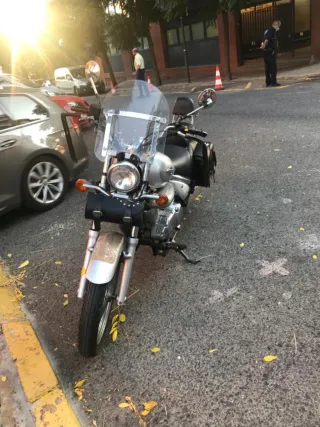 Suzuki Intruder LC 250 con accesorios