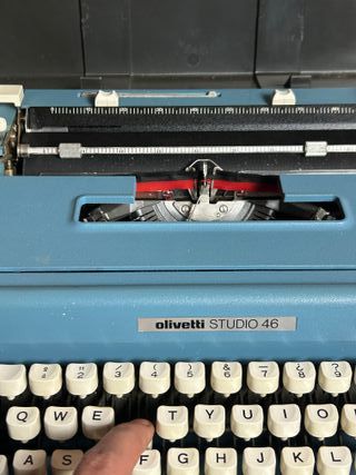 Máquina de escribir Olivetti Studio 46