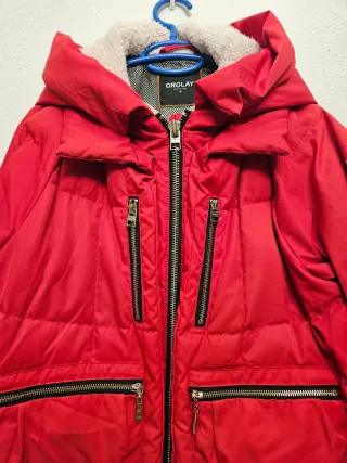 Cazadora Orolay Roja con Capucha