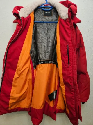 Cazadora Orolay Roja con Capucha