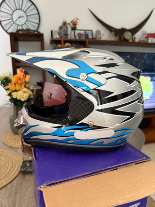 Casco Moto Cross Plata y Azul y conjunto