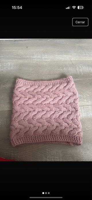 Braga/bufanda rosa trenzada